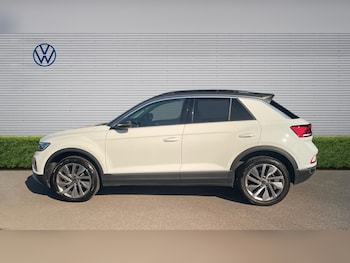 Used Volkswagen T-Roc 2023 for sale - 78510616: Photo