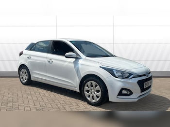 Used Hyundai i20 2018 for sale - 79099455: Photo