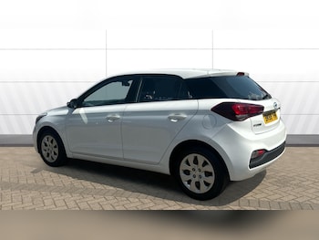 Used Hyundai i20 2018 for sale - 79099455: Photo