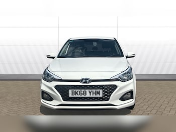 Used Hyundai i20 2018 for sale - 79099455: Photo