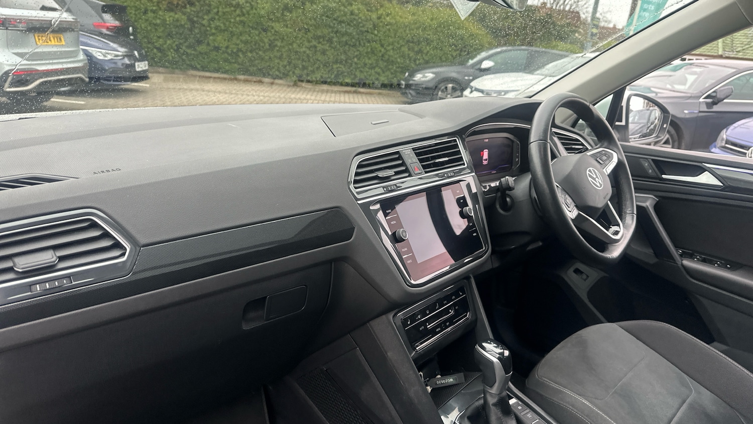 Used Volkswagen Tiguan 2021 for sale - 77871952: Photo 2