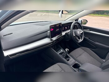 Used Volkswagen Golf 2024 for sale - 77917153: Photo