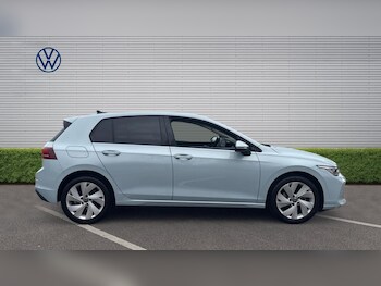 Used Volkswagen Golf 2024 for sale - 77917153: Photo