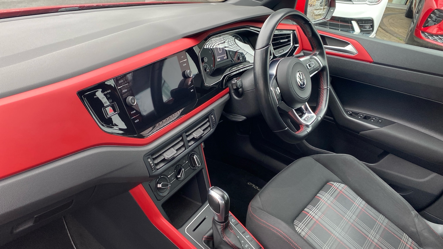 Used Volkswagen Polo 2020 for sale - 77653509: Photo 2