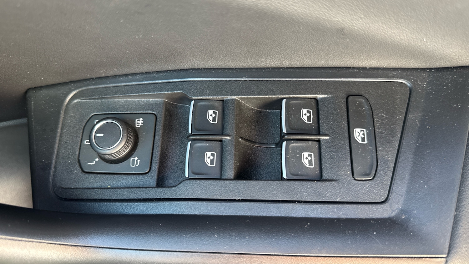 Used Volkswagen T-Roc 2025 for sale - 76065920: Photo 21