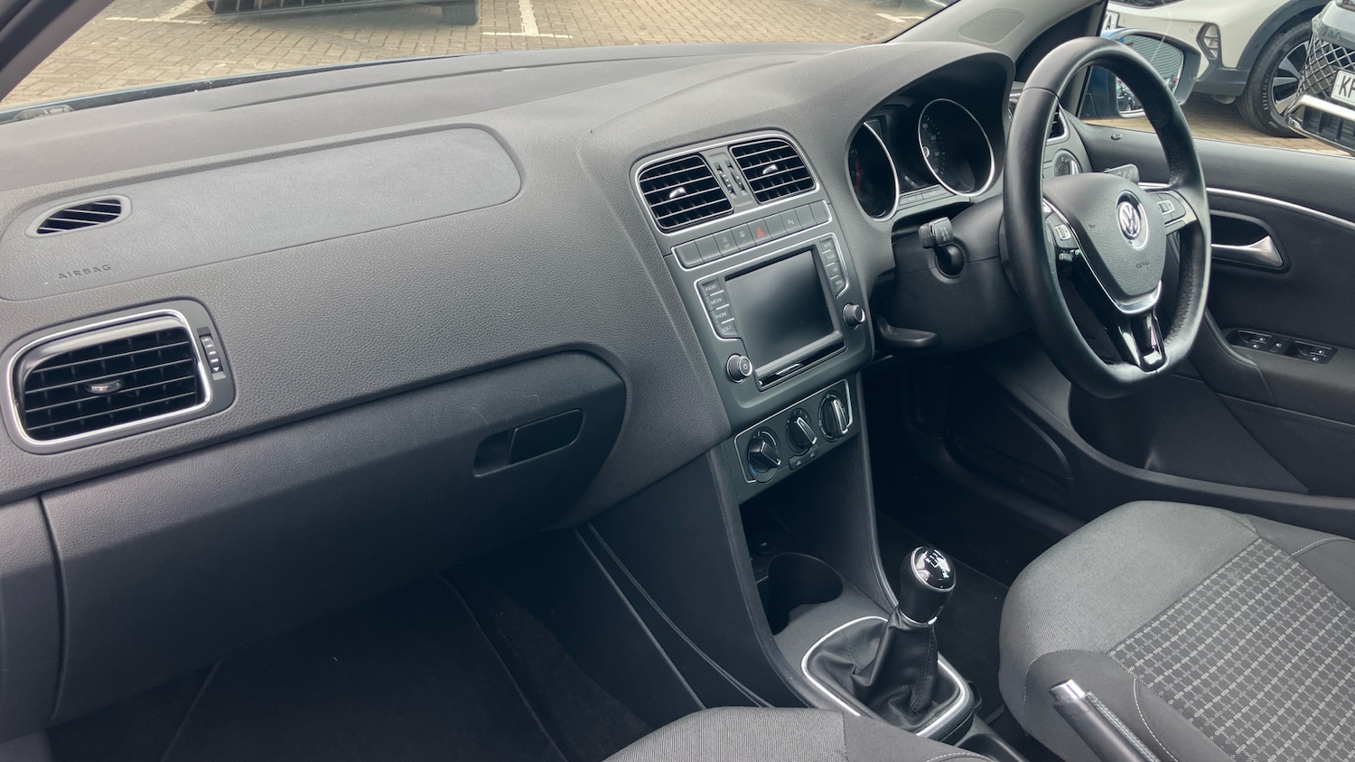 Used Volkswagen Polo 2017 for sale - 78028492: Photo 2