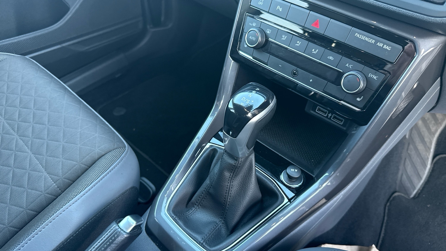 Used Volkswagen T-Cross 2020 for sale - 76611570: Photo 14