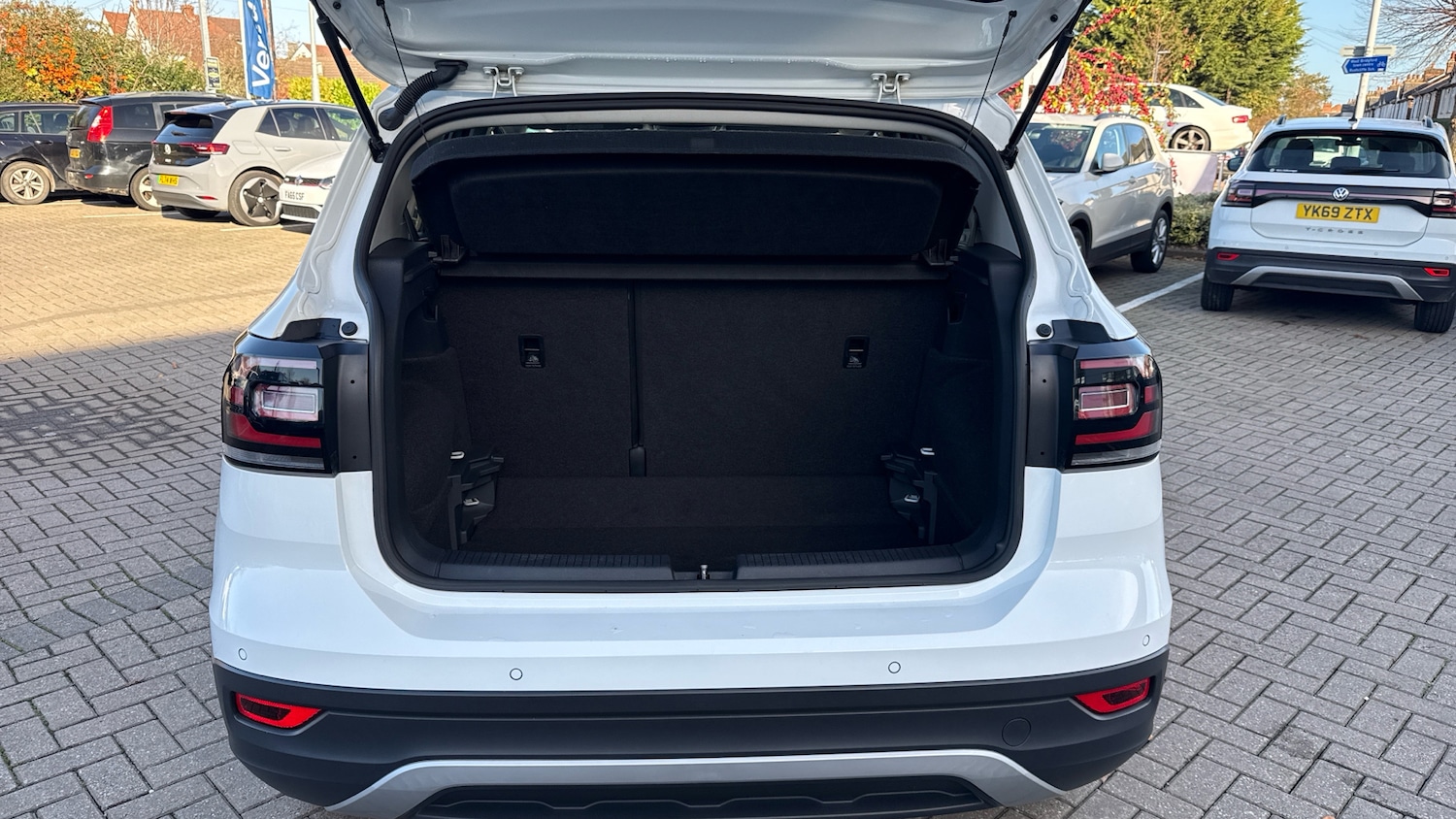 Used Volkswagen T-Cross 2020 for sale - 76611570: Photo 20