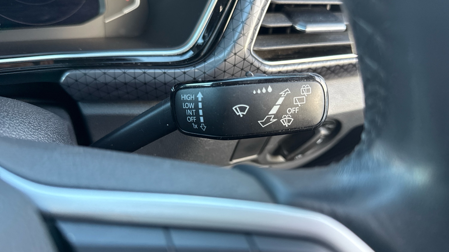 Used Volkswagen T-Cross 2020 for sale - 76611570: Photo 23