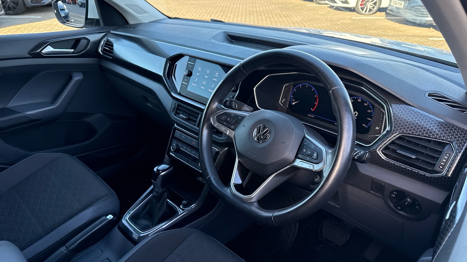 Used Volkswagen T-Cross 2020 for sale - 76611570: Photo 6