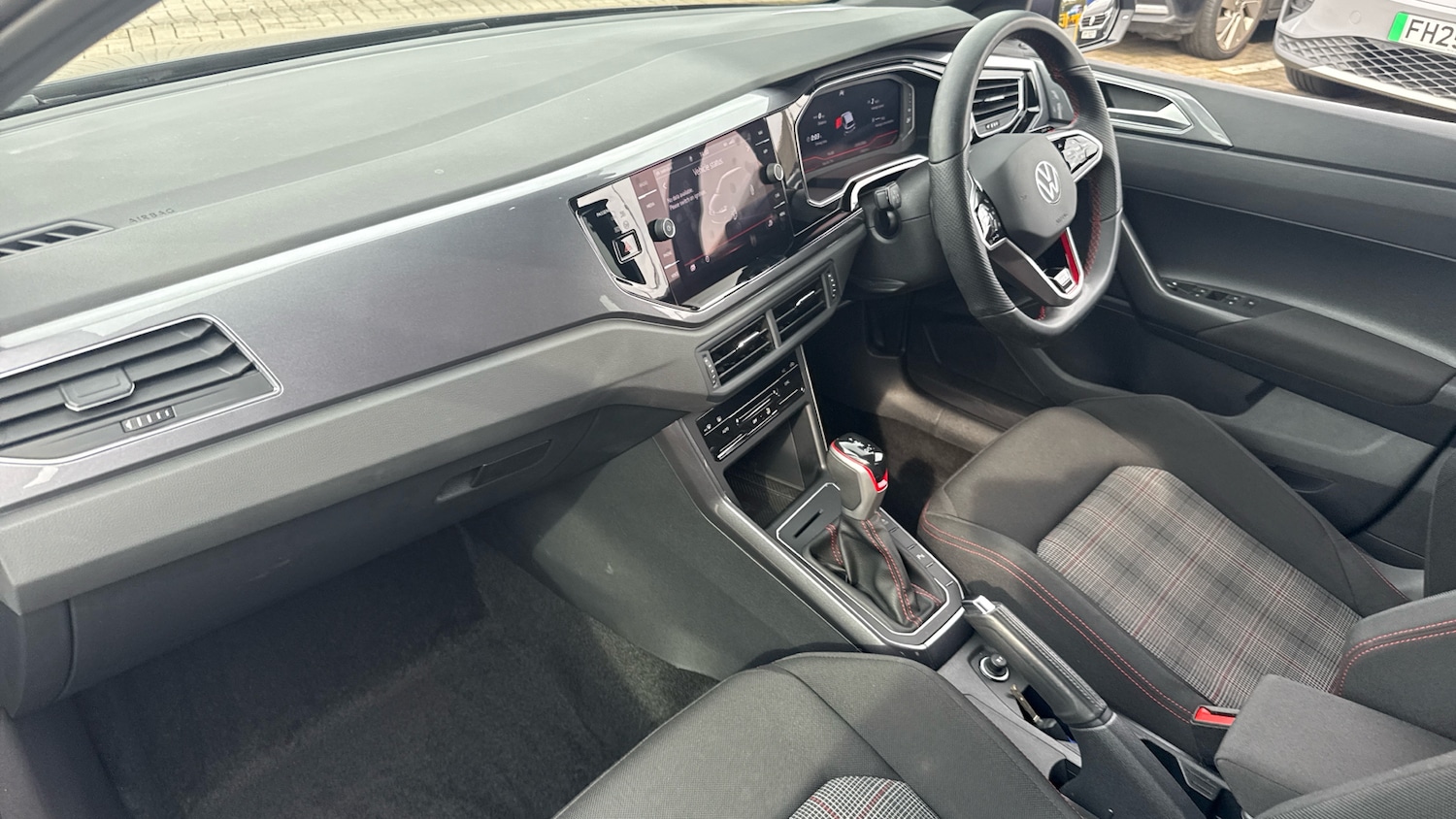 Used Volkswagen Polo 2023 for sale - 78198674: Photo 2