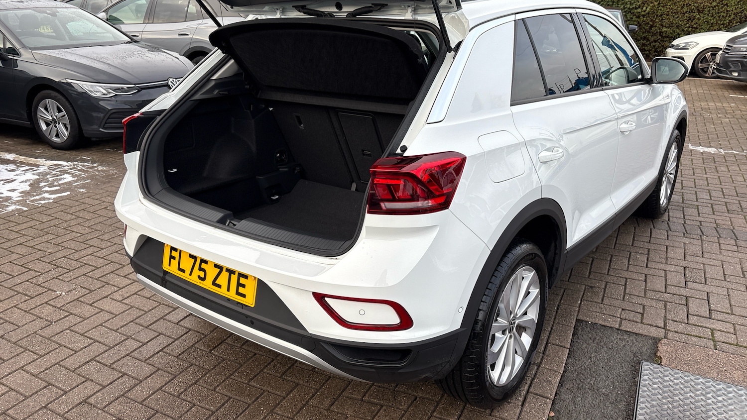 Used Volkswagen T-Roc 2025 for sale - 77085382: Photo 35