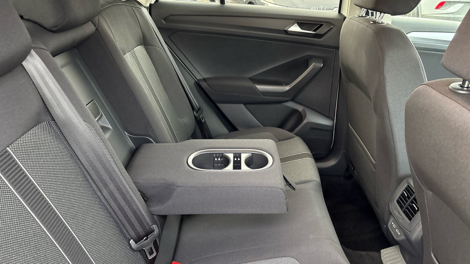 Used Volkswagen T-Roc 2025 for sale - 77085382: Photo 37