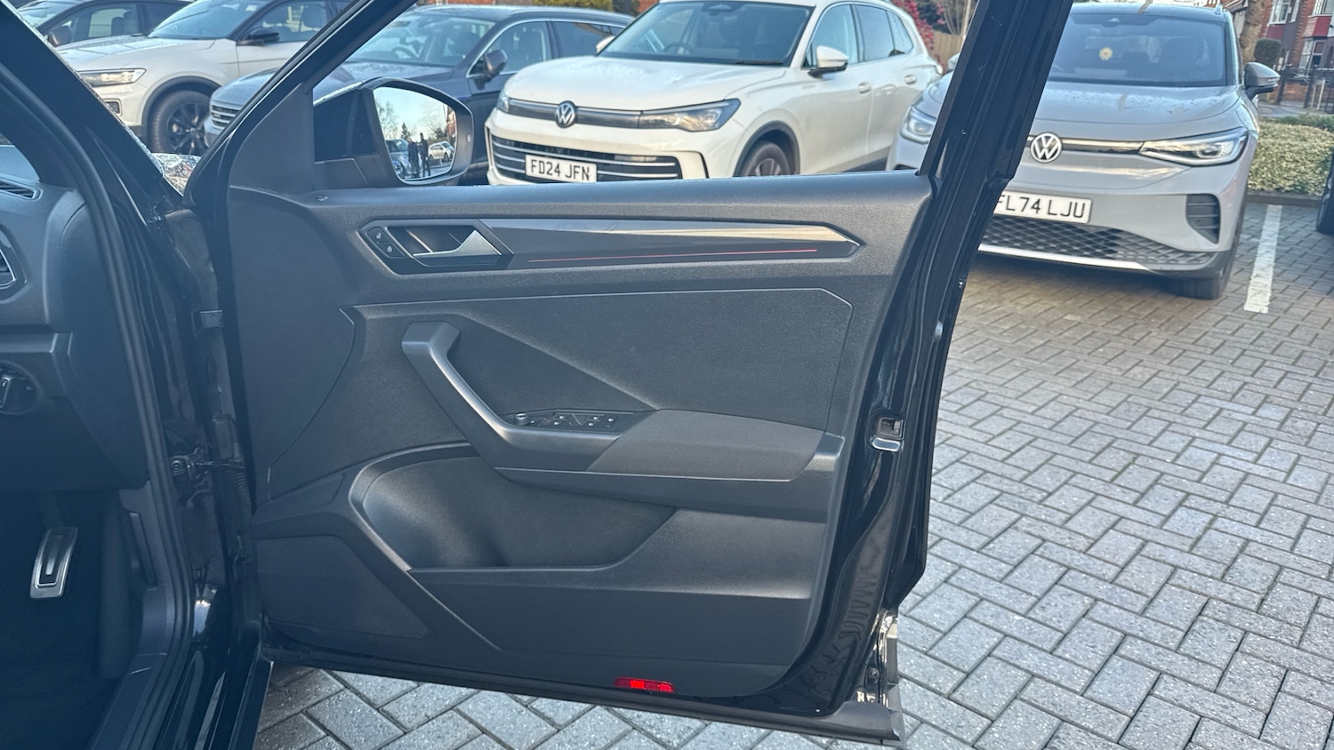 Used Volkswagen T-Roc 2018 for sale - 77179923: Photo 19