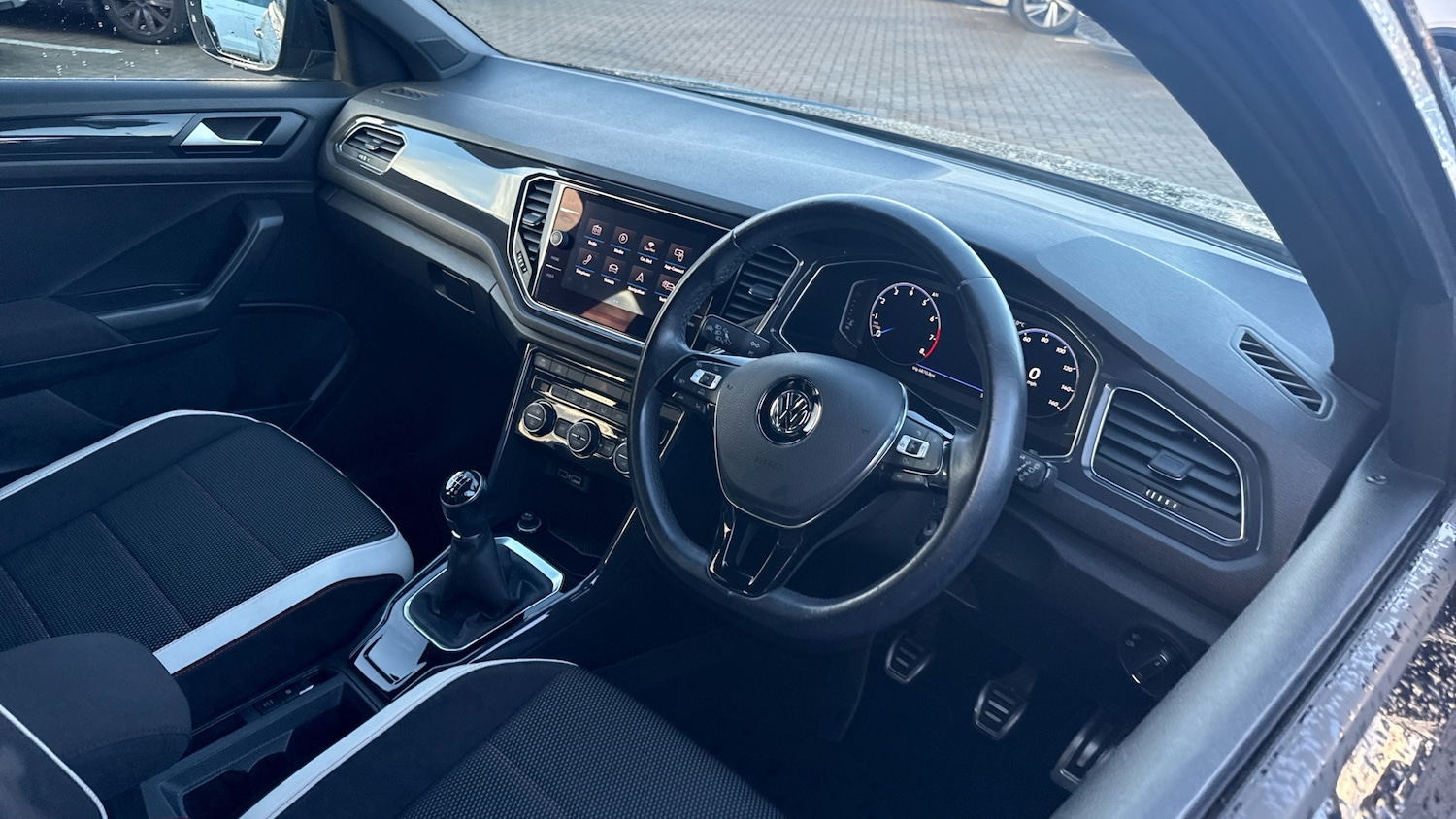 Used Volkswagen T-Roc 2018 for sale - 77179923: Photo 6