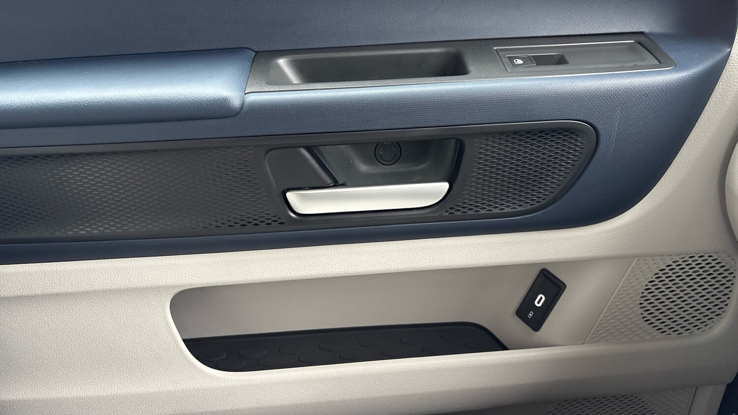 Used Volkswagen ID.Buzz 2023 for sale - 77517438: Photo 43