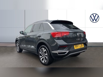 Used Volkswagen T-Roc 2022 for sale - 75689653: Photo
