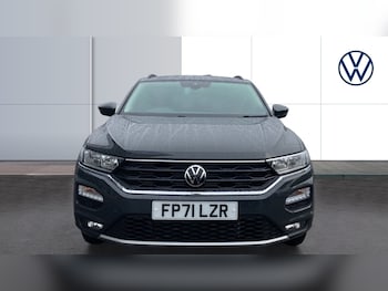 Used Volkswagen T-Roc 2022 for sale - 75689653: Photo