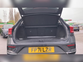 Used Volkswagen T-Roc 2022 for sale - 75689653: Photo