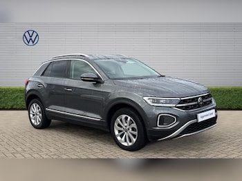 Used Volkswagen T-Roc 2022 for sale - 77676985: Photo