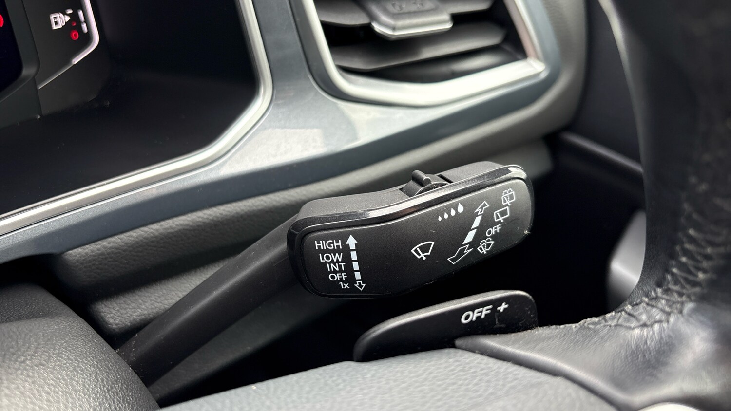 Used Volkswagen T-Roc 2022 for sale - 77676985: Photo 32