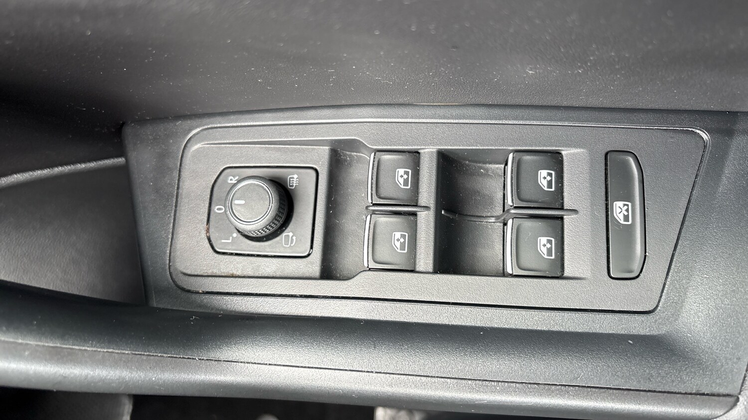 Used Volkswagen T-Roc 2022 for sale - 77676985: Photo 40