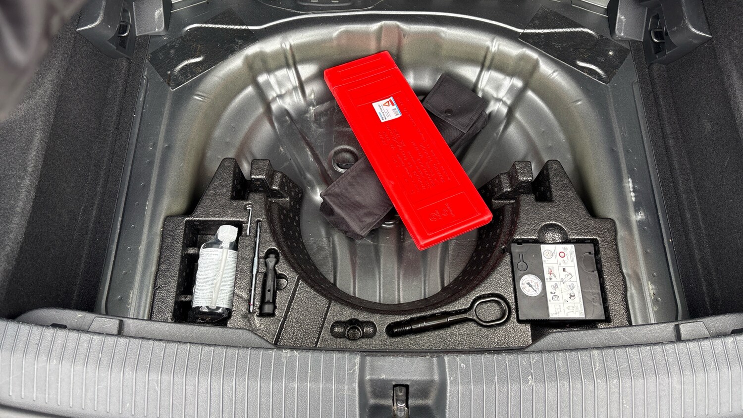 Used Volkswagen T-Roc 2022 for sale - 77676985: Photo 41