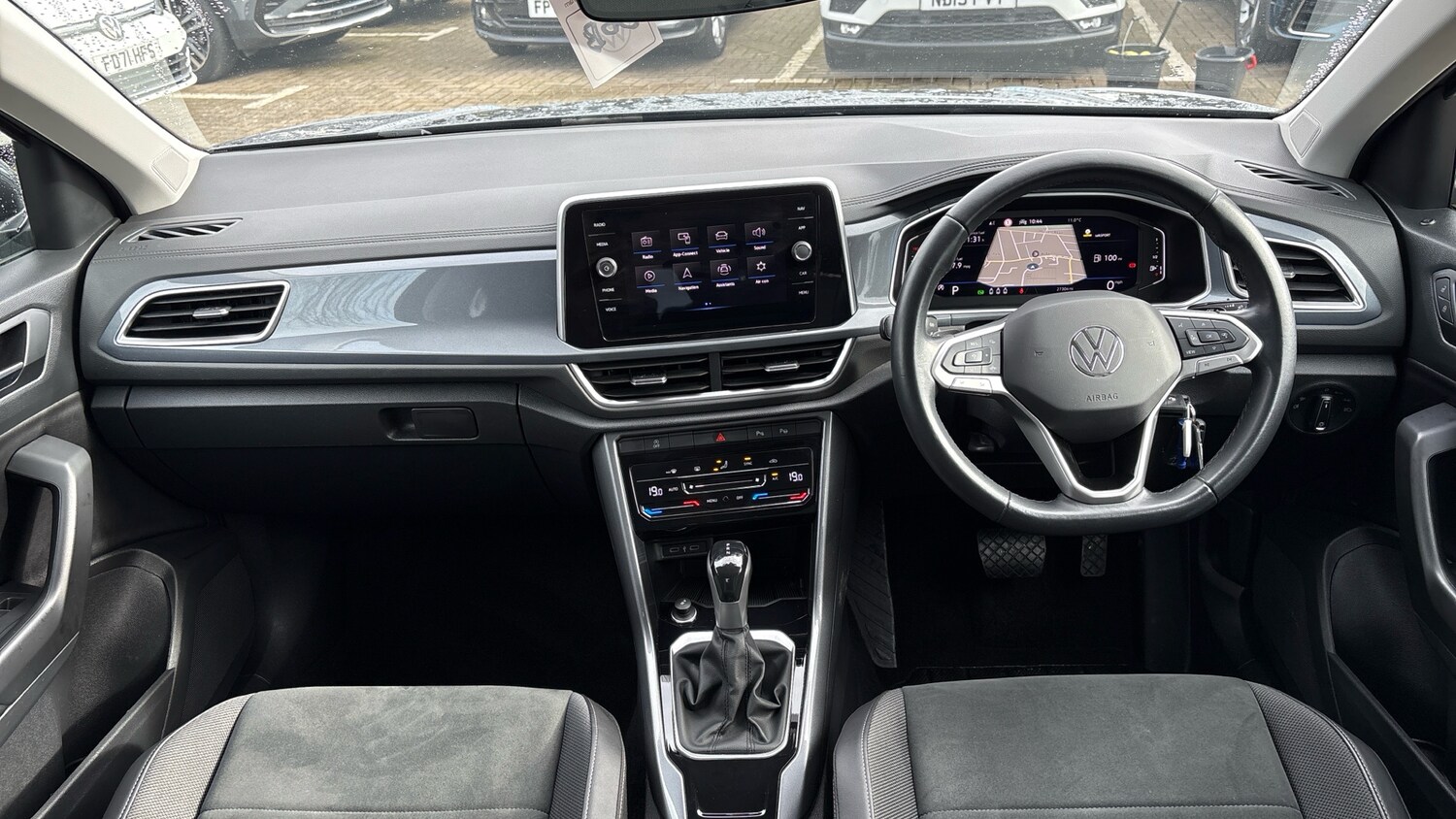 Used Volkswagen T-Roc 2022 for sale - 77676985: Photo 9