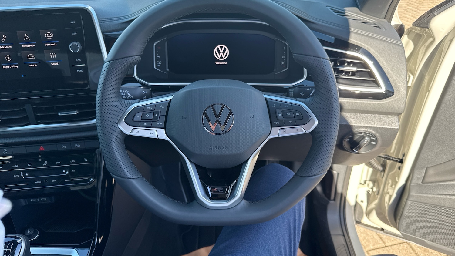Used Volkswagen T-Roc 2025 for sale - 76063698: Photo 10