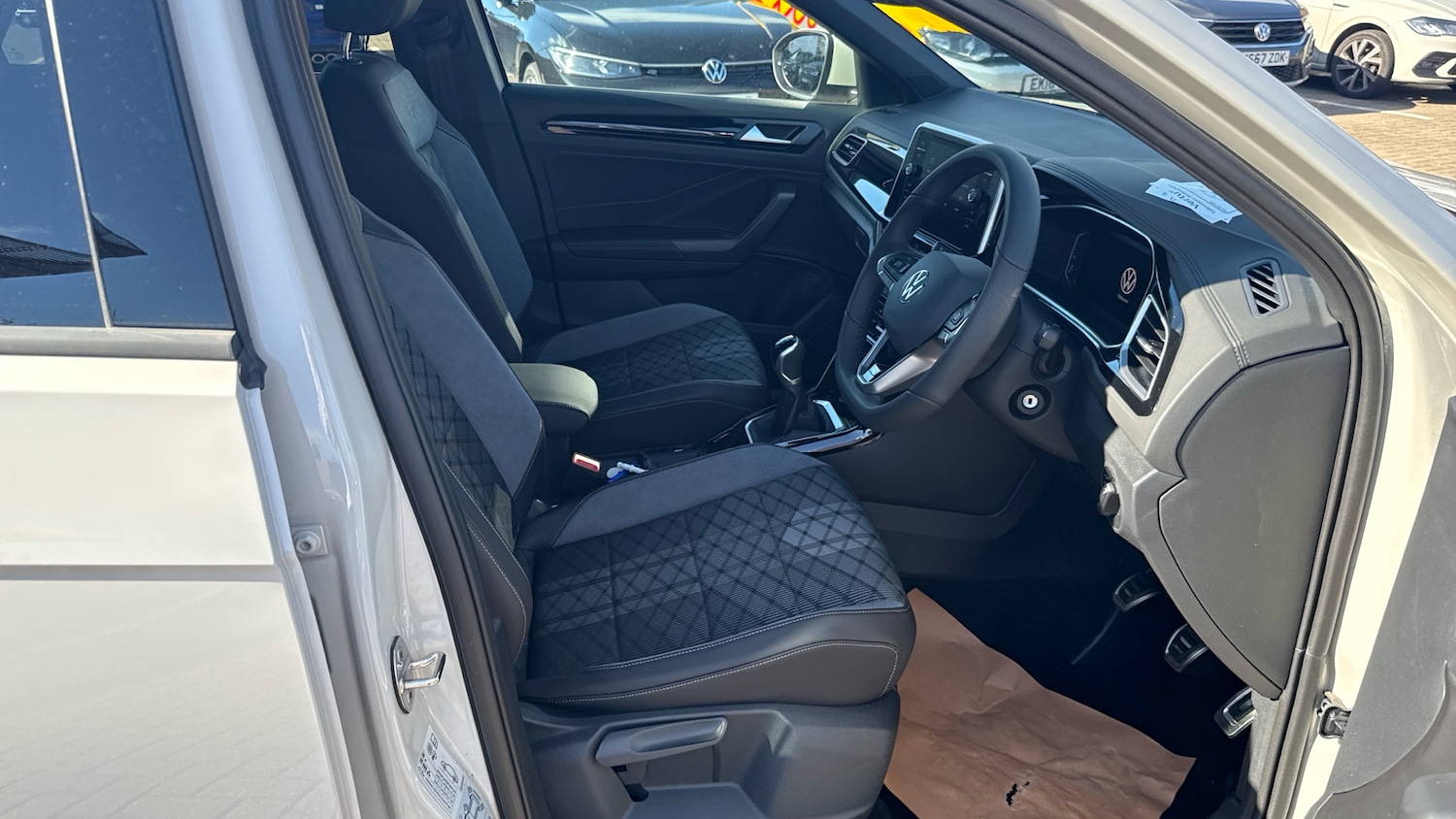 Used Volkswagen T-Roc 2025 for sale - 76063698: Photo 15