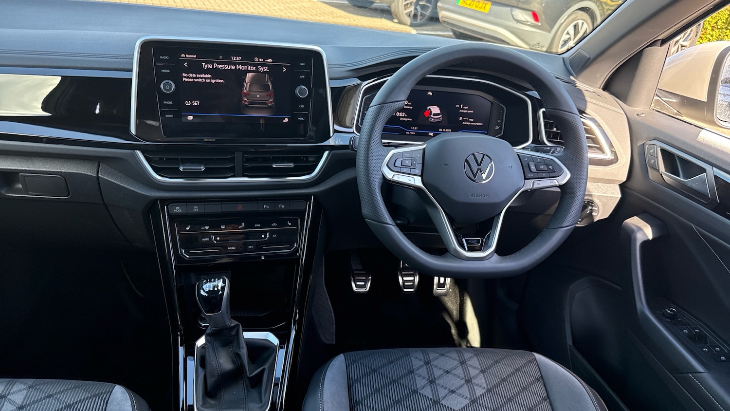 Used Volkswagen T-Roc 2025 for sale - 76063698: Photo 9