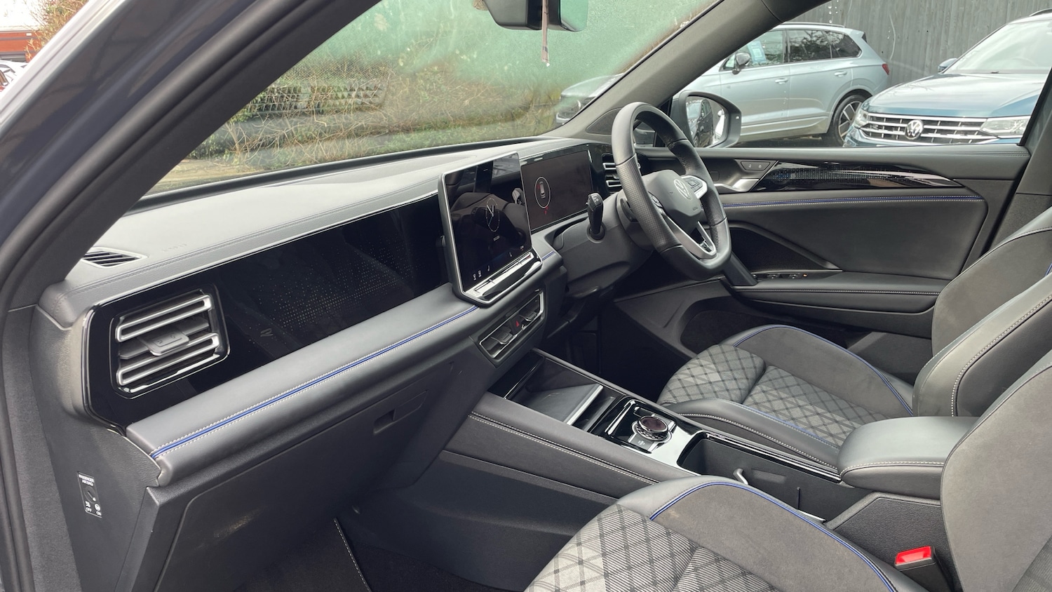 Used Volkswagen Tiguan 2025 for sale - 77617721: Photo 2