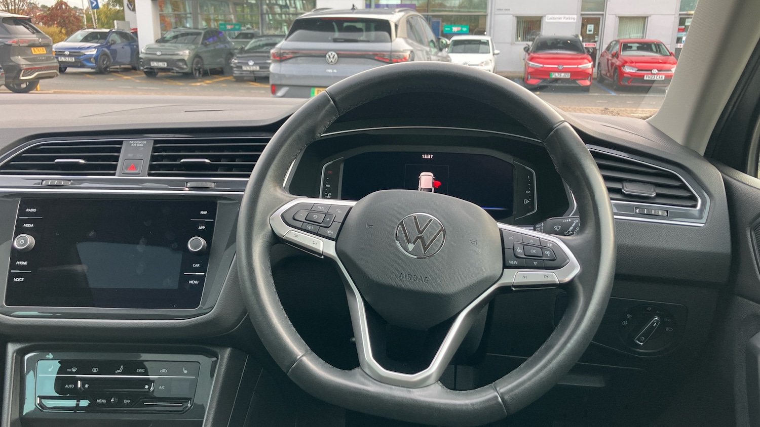 Used Volkswagen Tiguan 2022 for sale - 76490445: Photo 10