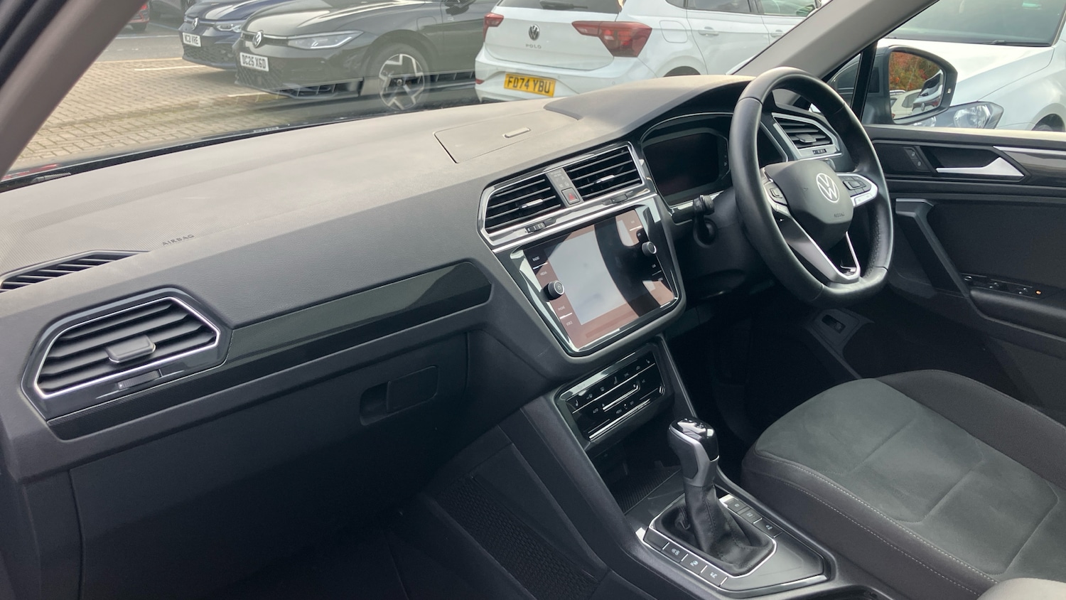 Used Volkswagen Tiguan 2022 for sale - 76490445: Photo 2