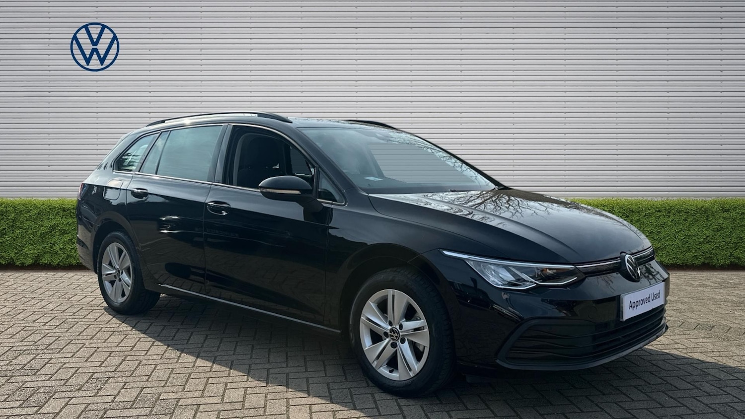 Used Volkswagen Golf 2023 for sale - 77997480: Photo 1