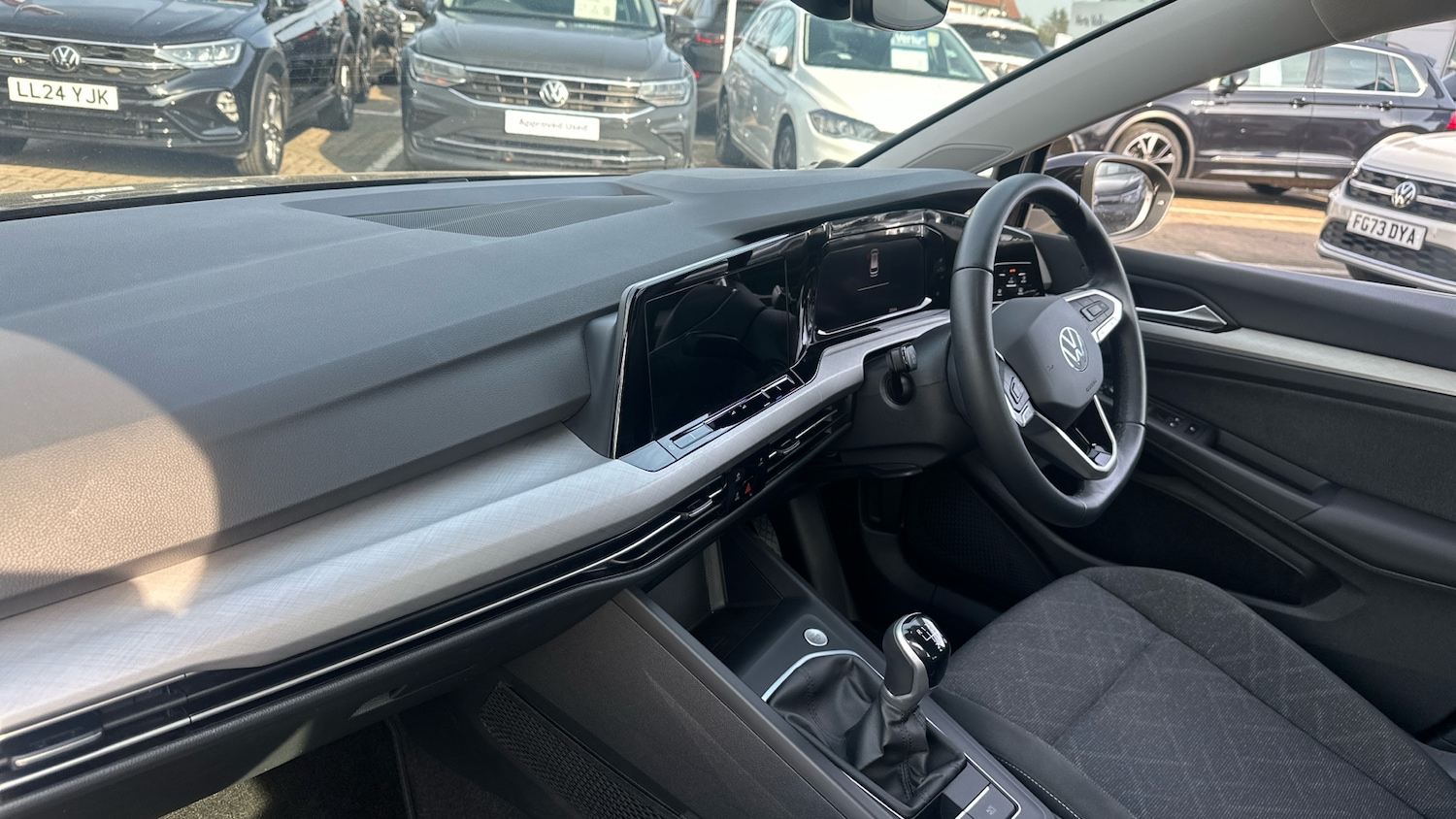 Used Volkswagen Golf 2023 for sale - 77997480: Photo 2