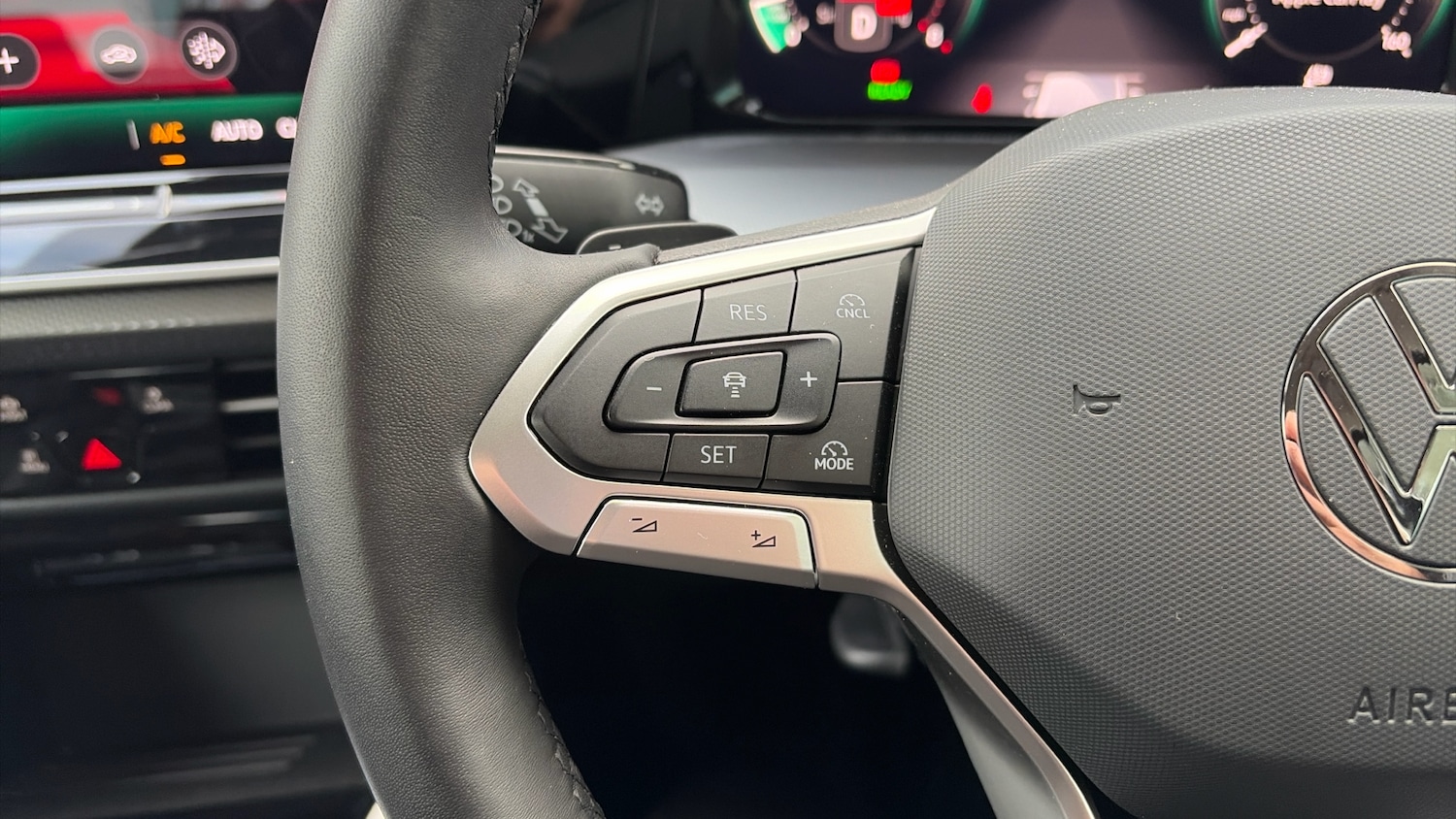 Used Volkswagen Golf 2025 for sale - 77392540: Photo 17