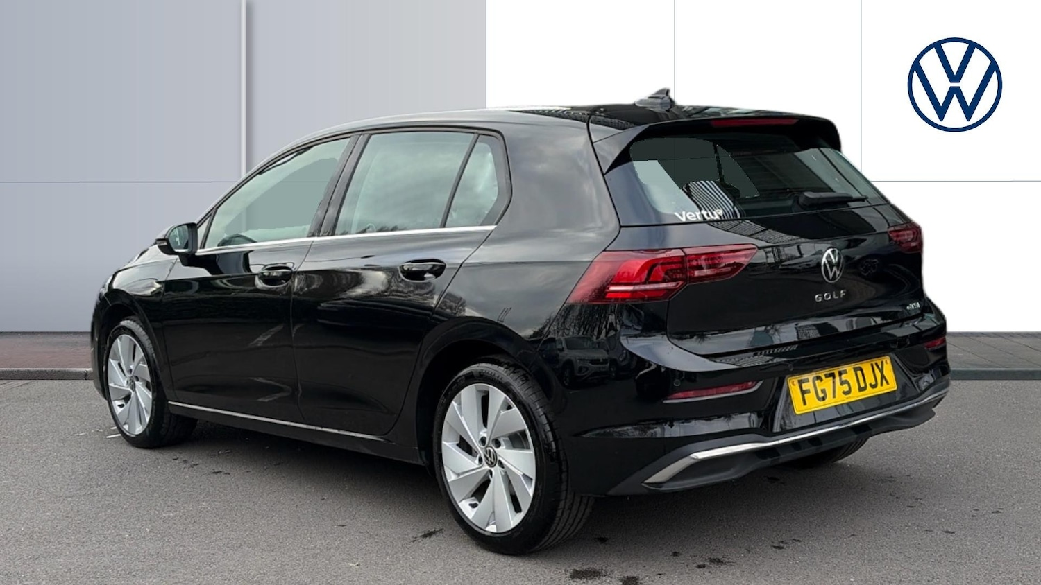 Used Volkswagen Golf 2025 for sale - 77392540: Photo 3