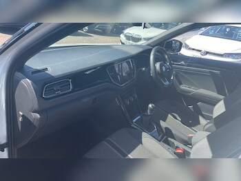 Used Volkswagen T-Roc 2021 for sale - 75788331: Photo