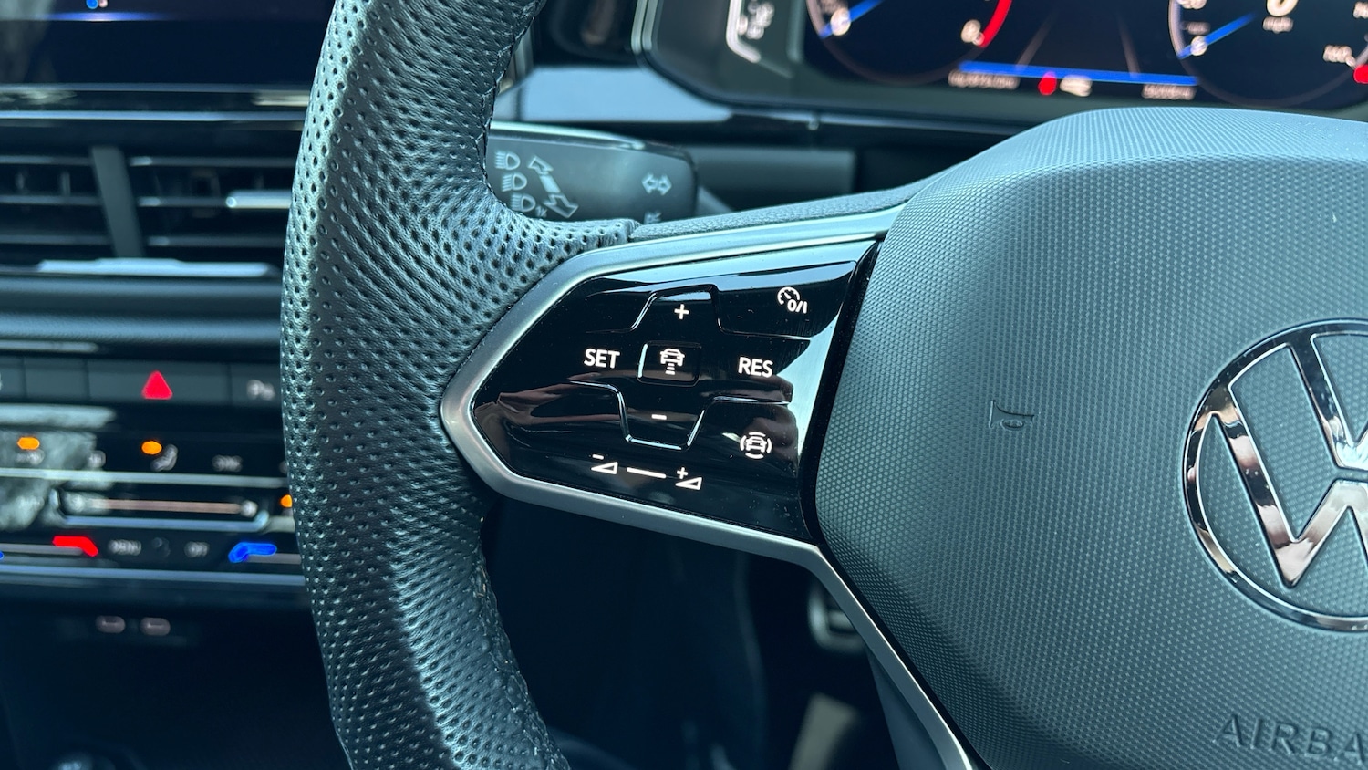 Used Volkswagen T-Roc 2022 for sale - 77208833: Photo 17