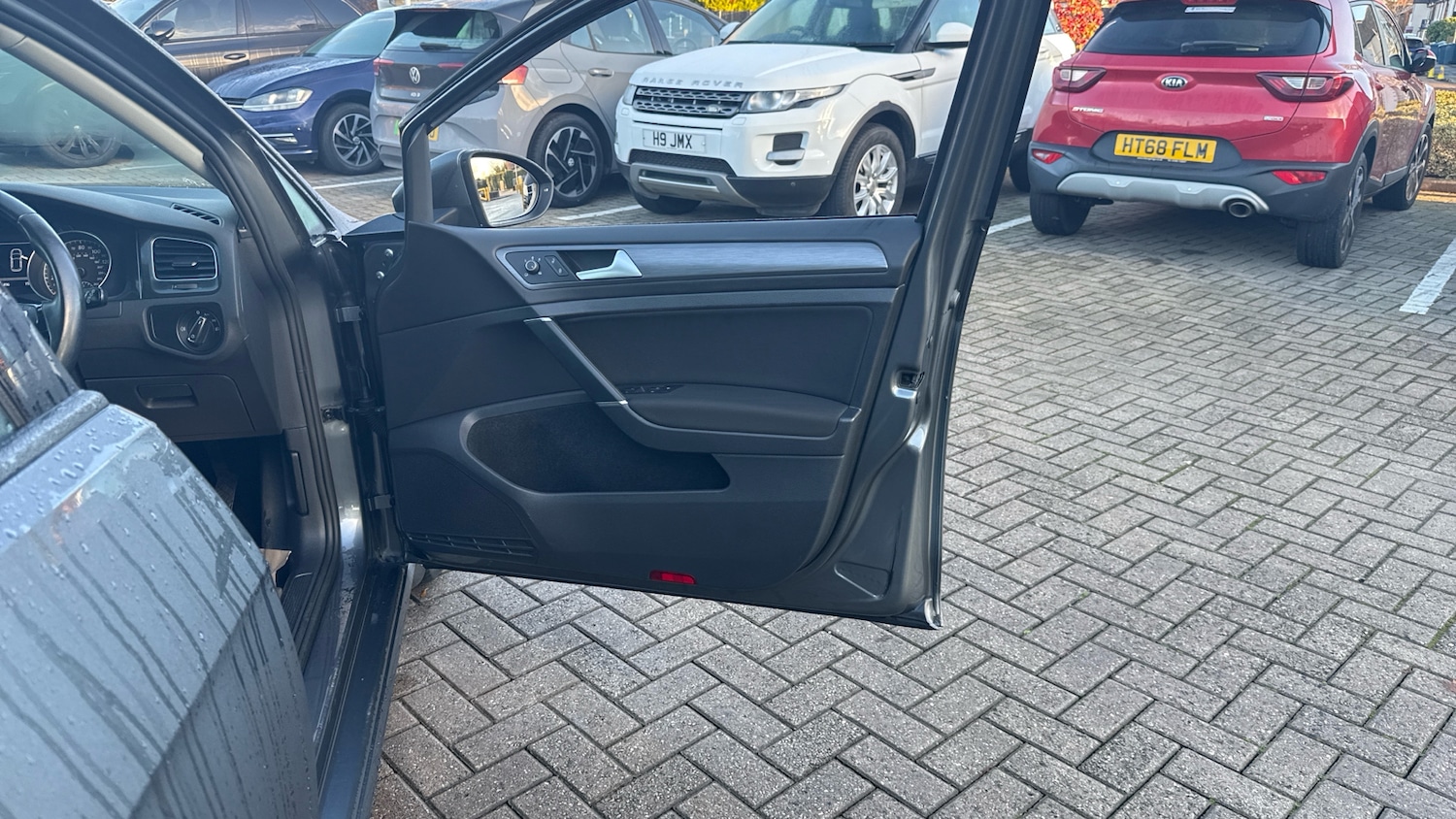 Used Volkswagen Golf 2017 for sale - 76862283: Photo 19