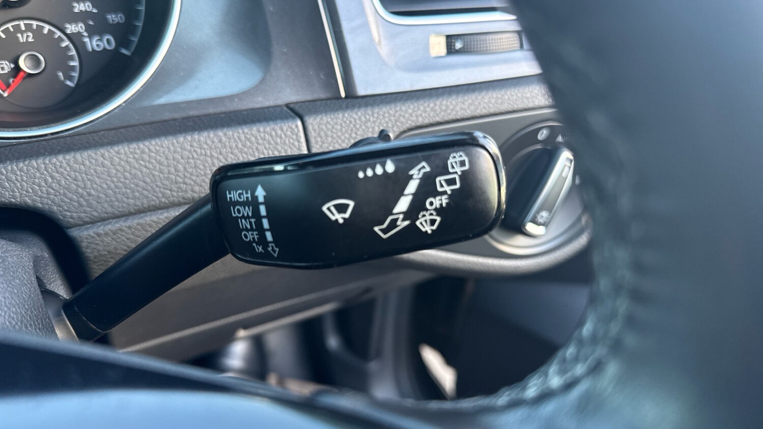 Used Volkswagen Golf 2017 for sale - 76862283: Photo 24