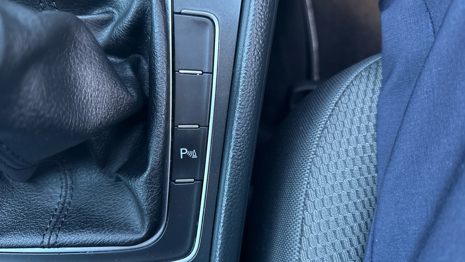 Used Volkswagen Golf 2017 for sale - 76862283: Photo 32