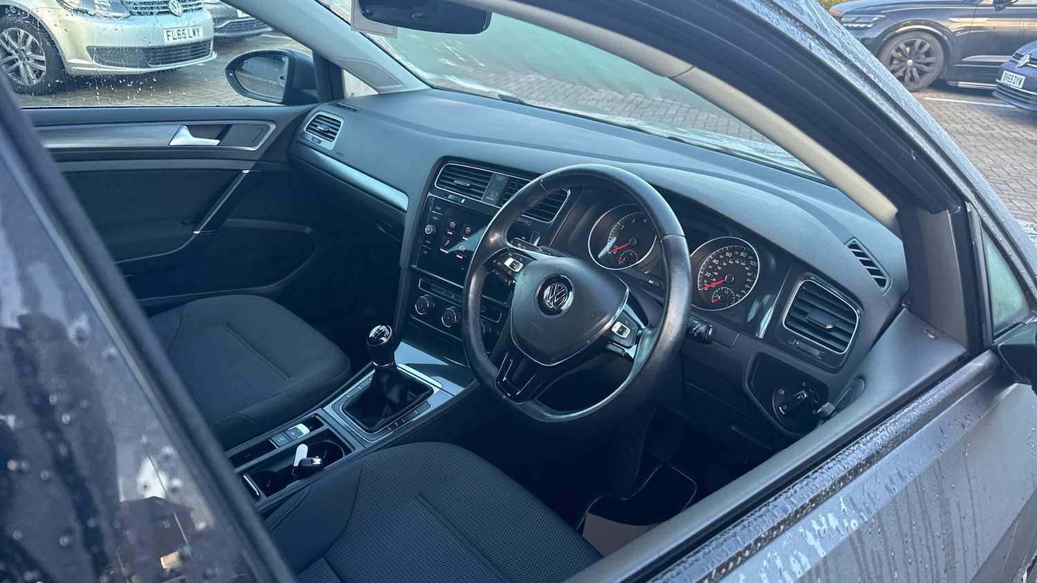 Used Volkswagen Golf 2017 for sale - 76862283: Photo 6