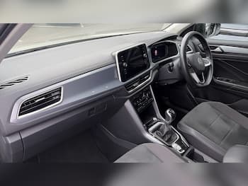 Used Volkswagen T-Roc 2024 for sale - 79810324: Photo