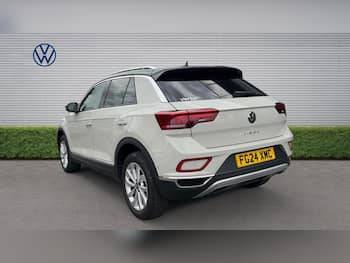 Used Volkswagen T-Roc 2024 for sale - 79810324: Photo