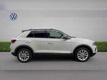 Used Volkswagen T-Roc 2024 for sale - 79810324: Photo