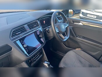 Used Volkswagen Tiguan 2023 for sale - 77274733: Photo