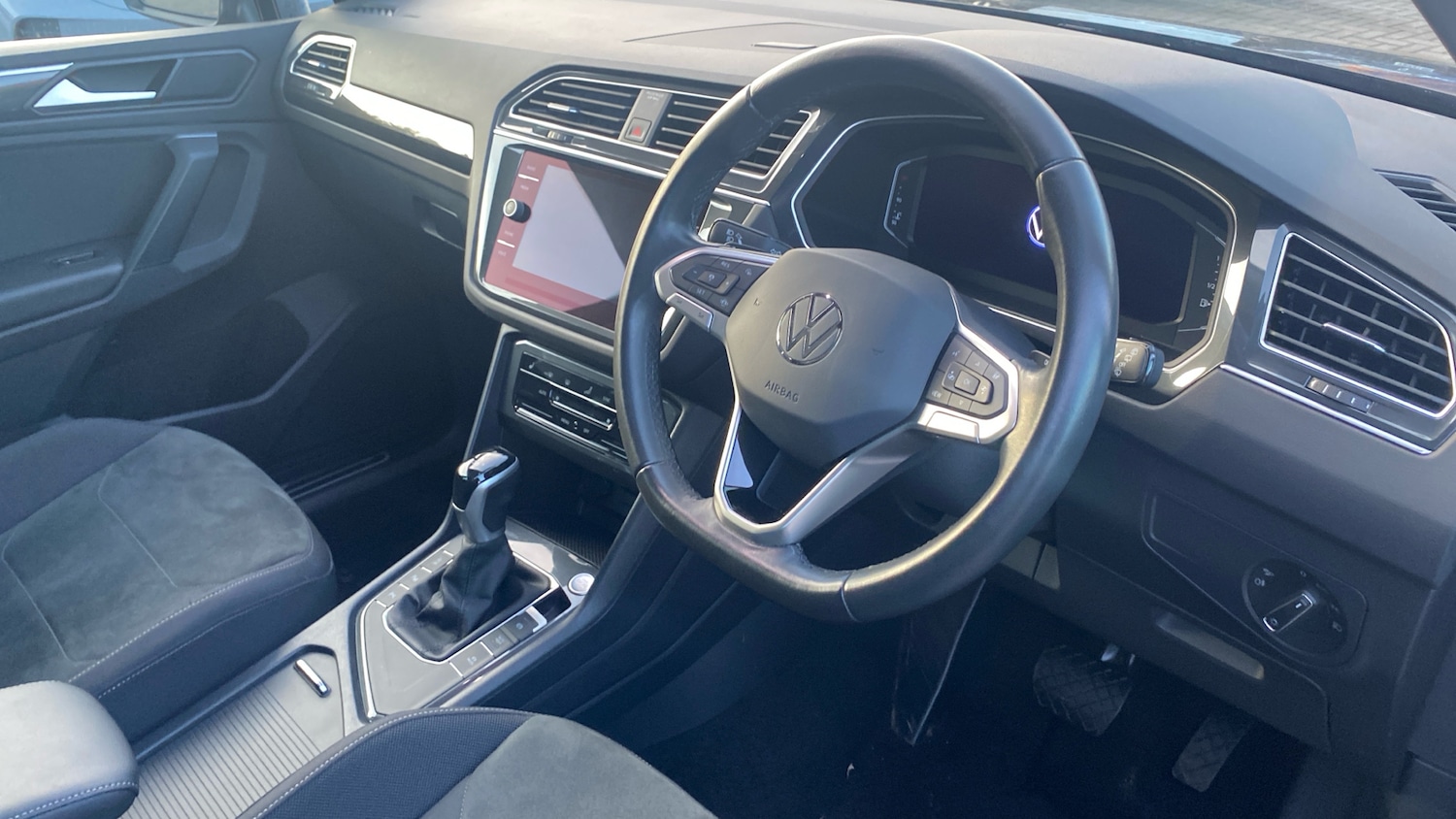 Used Volkswagen Tiguan 2023 for sale - 77274733: Photo 6