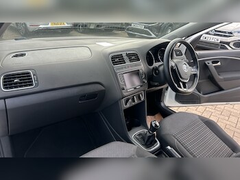 Used Volkswagen Polo 2015 for sale - 75910848: Photo